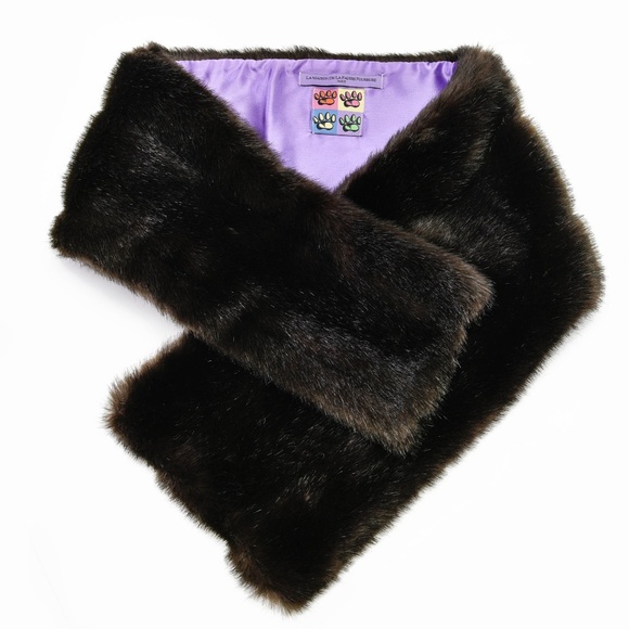 LA MAISON DE LA FAUSSE FOURRURE Faux Fur Pull-Through Scarf Made in France - Picture 2 of 8